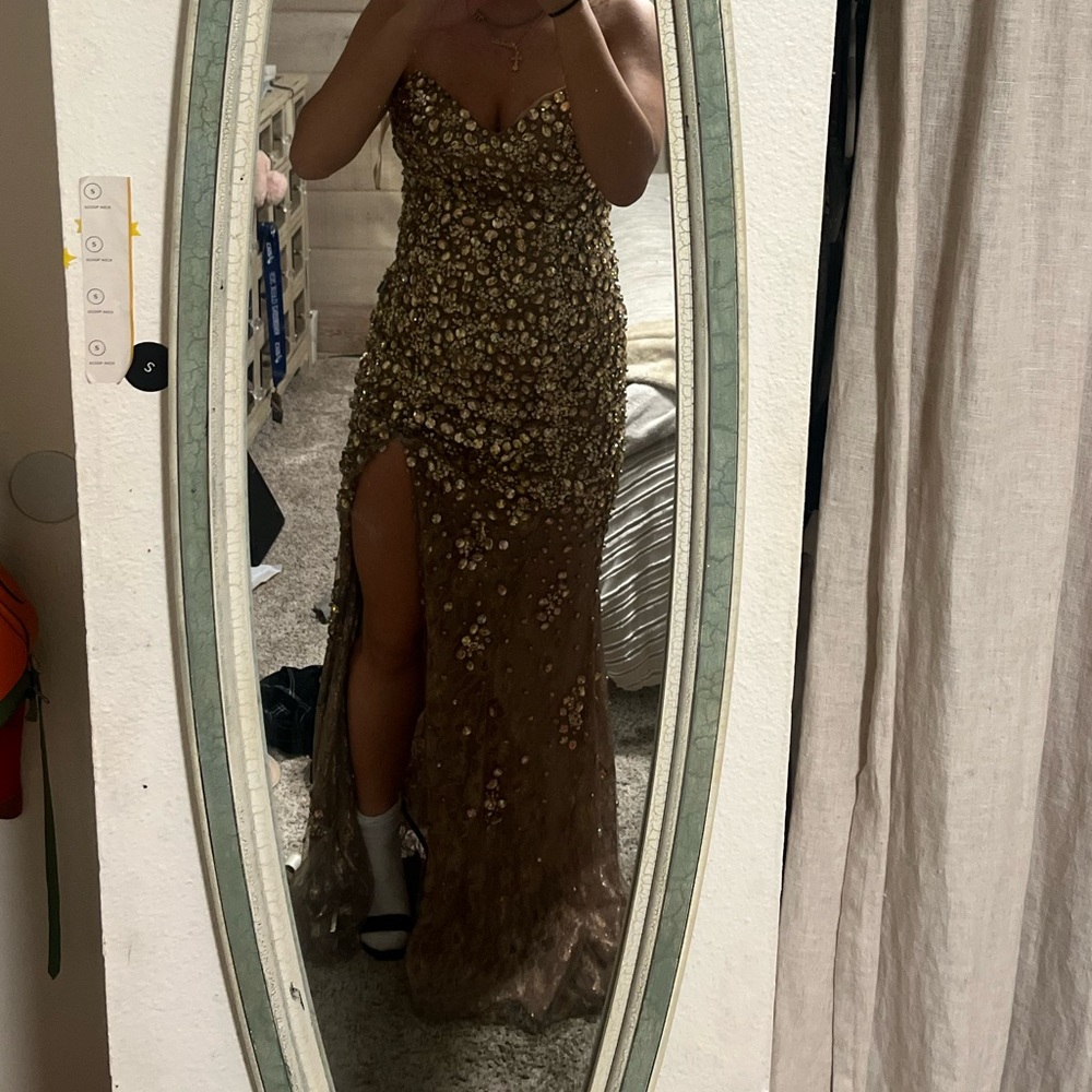 PROM DRESS. JOVANI. SIZE 6